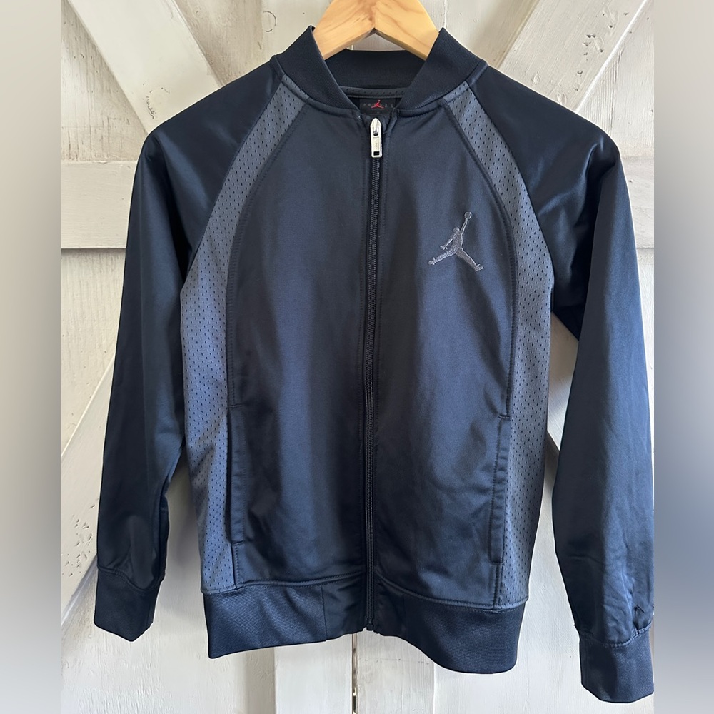 Jordan Youth Black Full Zip Athletic Track Jacket Mesh Panels Size Medium 10-12